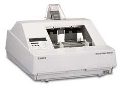 آلة التصوير الدوارة Canon RF 550 DII، معالجة عالية السرعة تصل إلى 500 فحص/الدقيقة، وضع دوبلكس للتسجيل المتزامن، نسبة تخفيض 42:1، تحميل الفيلم على الجانب الأمامي، فهرسة متقدمة للاسترجاع السهل.